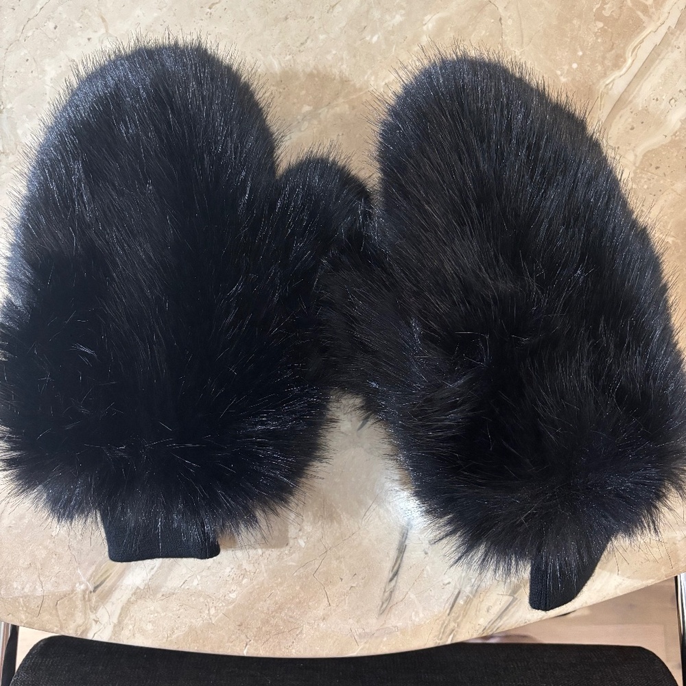 Cynthia Rowley Oversized Faux Fur Mittens